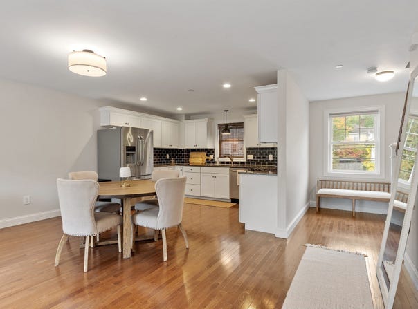 215 Main St, Maynard, MA 01754