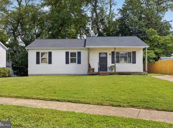 5 DORSEY Lane, BEAR, DE 19701