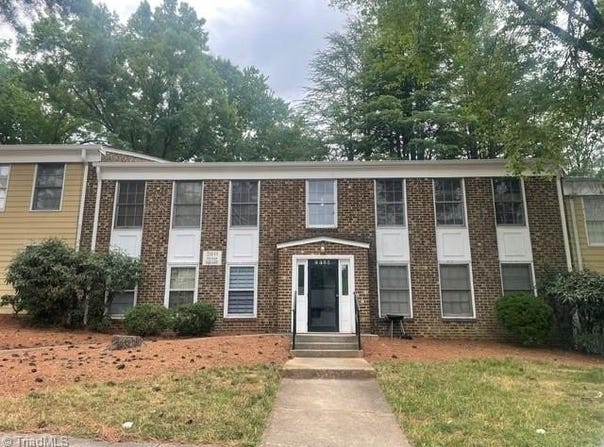 2811 Tully Square, Winston-Salem, NC 27106