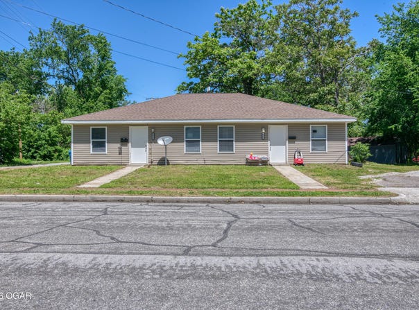 811-813 W 8th Street, Joplin, MO 64801