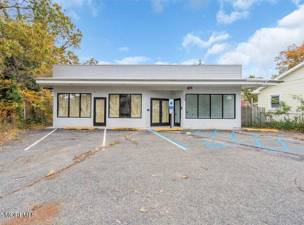 736 Mantoloking Road, Brick, NJ 08723