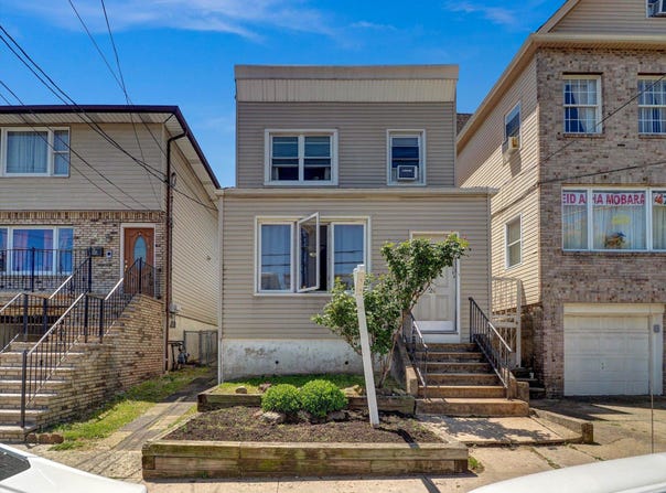24 W 54TH ST, Bayonne, NJ 07002