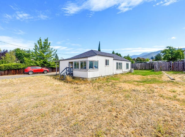 1342 E Main Street, Ashland, OR 97520