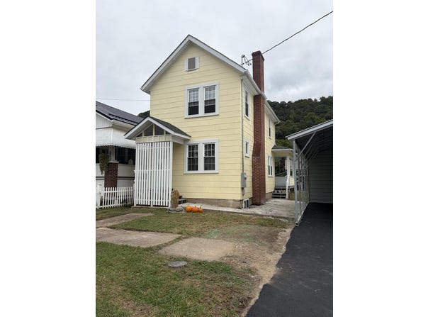 277 Main St., HINTON, WV 25951