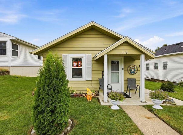 1116 20th Ave SW, CedarRapids, IA 52404