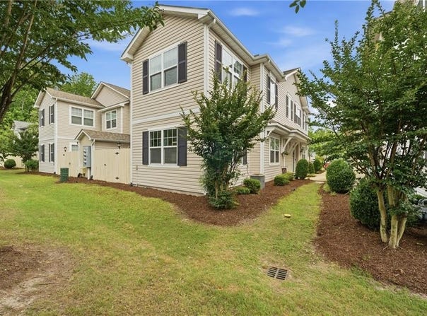 1415 Rollesby Way, Chesapeake, VA 23320