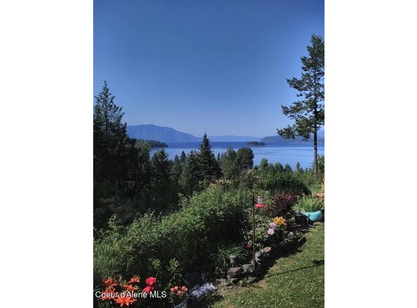 302 School Rd, Hope, ID 83836