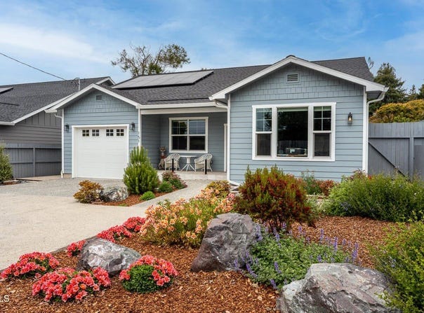 151 Halsey Way, Fort Bragg, CA 95437