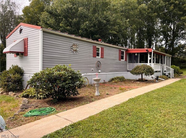 45948 Riffle Road, New Waterford, OH 44445