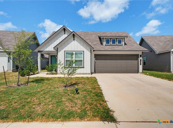 325 Doss Drive, Rockdale, TX 76567