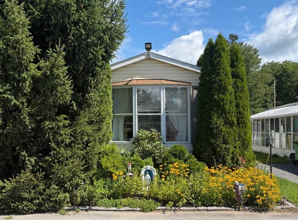 14 Partridge Ln, Pleasant Valley, NY 12569