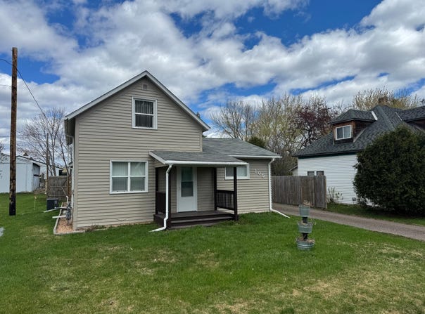 105 3rd Street SE, Hinckley, MN 55037