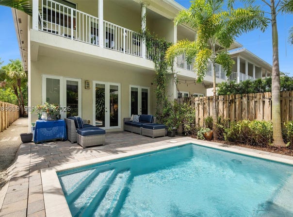3139 Hibiscus St, Miami, FL 33133