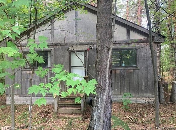 1571 E Quick Road, Hawes Twp, MI 48742