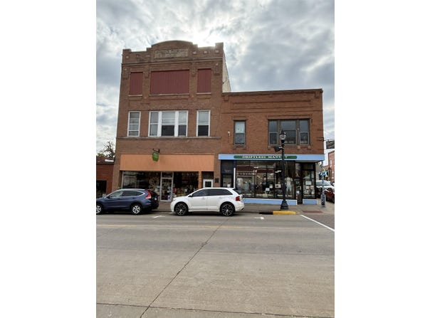 85 W Main Street, Platteville, WI 53818