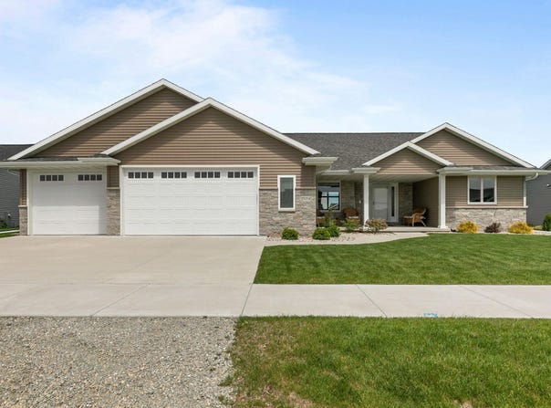 2934 E TURQUOISE Lane, APPLETON, WI 54913