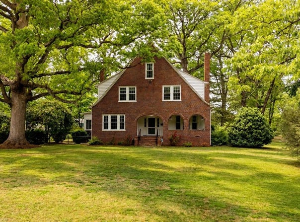557 S ELLISON LN, WAYNESBORO, VA 22980