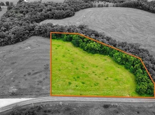 8787 SE V Highway, Lathrop, MO 64465