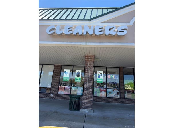 Center Moriches, NY 11934
