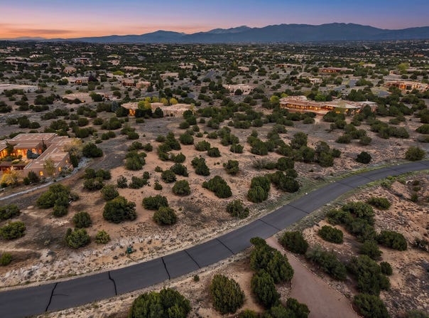 43 Thundercloud, Santa Fe, NM 87506