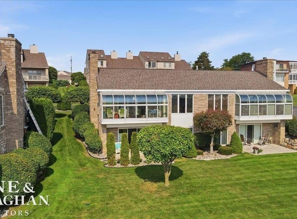 1935 River Rd., Saint Clair, MI 48079