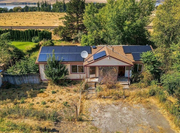 227 LAKEVIEW DR, Burbank, WA 99323