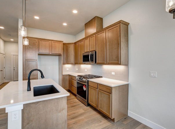 4204 Trapper Lake Dr, Loveland, CO 80538