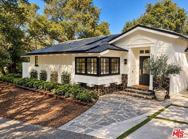 16822 Escalon Dr, Encino, CA 91436