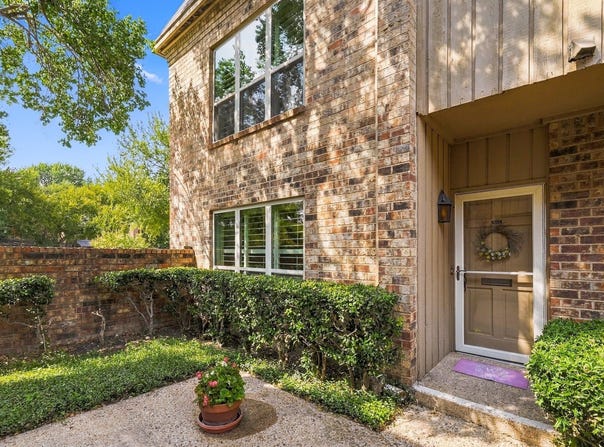 4325 Bellaire Drive S, Fort Worth, TX 76109