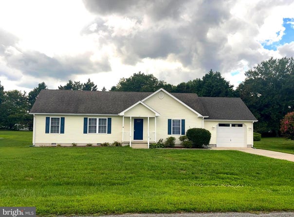 28 CIRCLE Drive W, MILTON, DE 19968