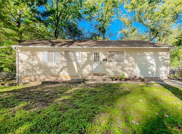 5112 S Cottage Avenue, Independence, MO 64055