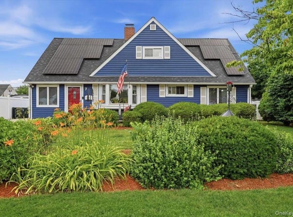 7 Disc Lane, Wantagh, NY 11793