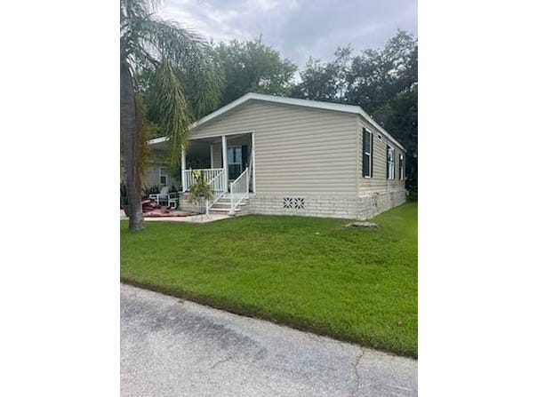 10 E Hampton Dr, Auburndale, FL 33823