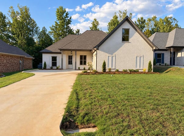 144 White Water Ln, Saltillo, MS 38866