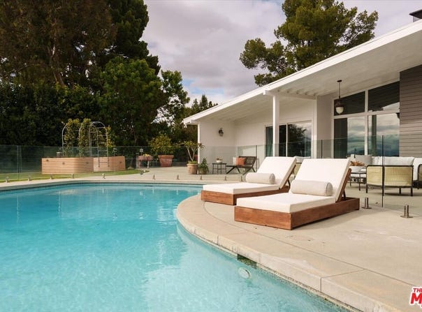3627 Cody Rd, Sherman Oaks, CA 91403