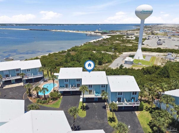 8522 Gulf Blvd, Navarre Beach, FL 32566
