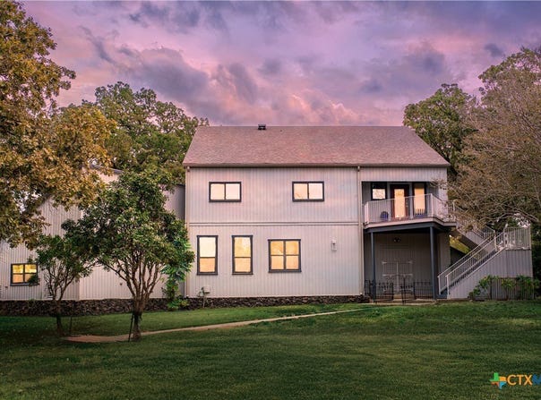 54 S Hampton Drive, Seguin, TX 78155