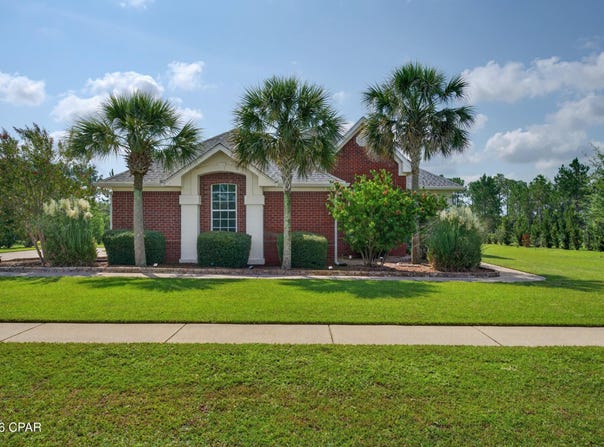 103 Tournament Lane, Freeport, FL 32439