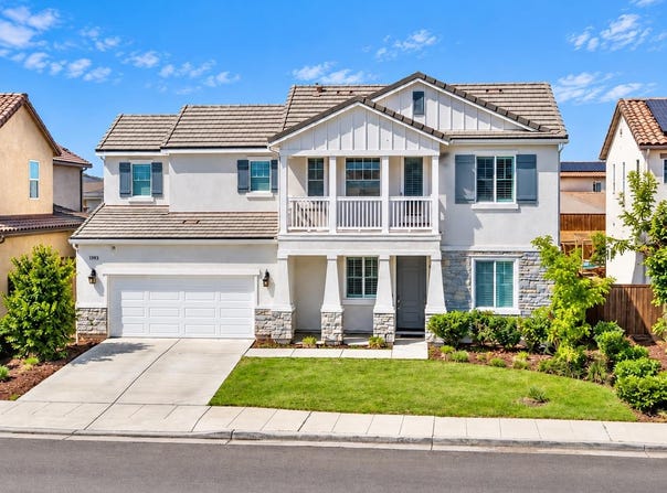 2468 Montana Avenue, Clovis, CA 93619