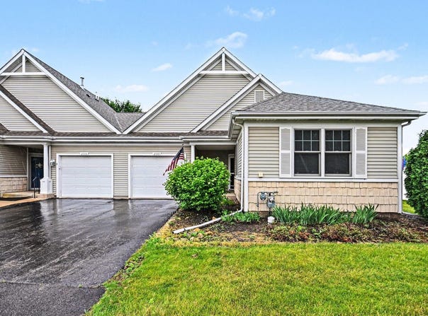 2559 Oak Park Court, Crest Hill, IL 60403