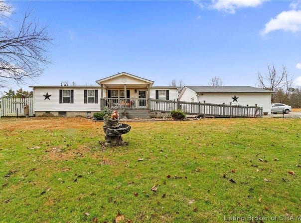 7553 East Tank Pond Road, Nabb, IN 47147