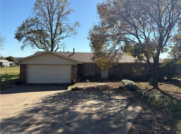 402 Durham, Pocola, OK 74902