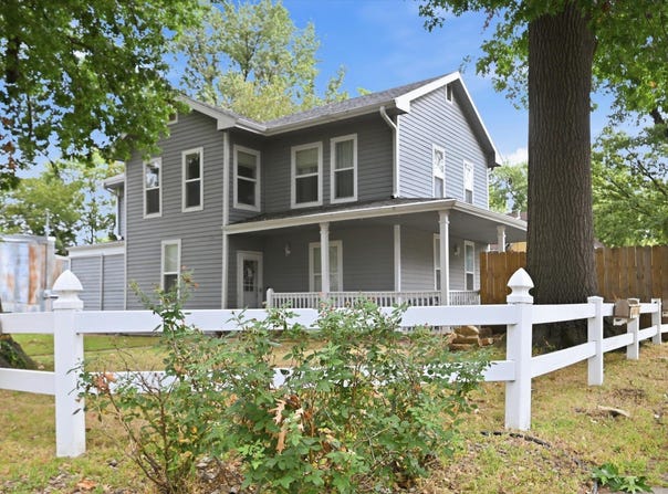 102 NW Franklin AVE, Topeka, KS 66606