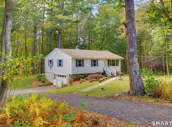 120 Brainard Road, Colchester, CT 06415