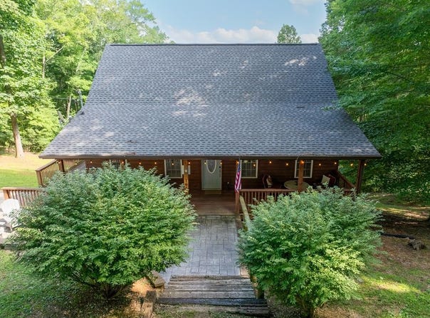 165 Kangaroo Ridge, Byrdstown, TN 38549