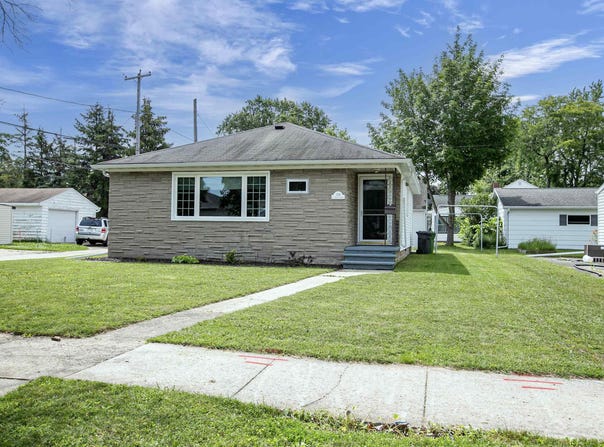 209 E 2ND Street, KIMBERLY, WI 54136-1914