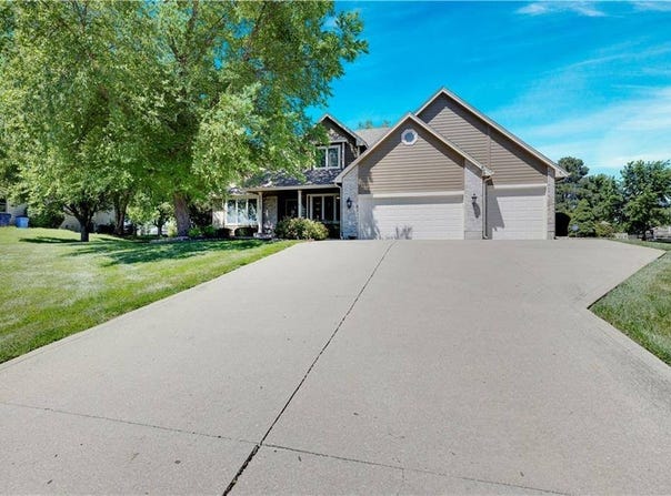 17713 157th Terrace, Basehor, KS 66012