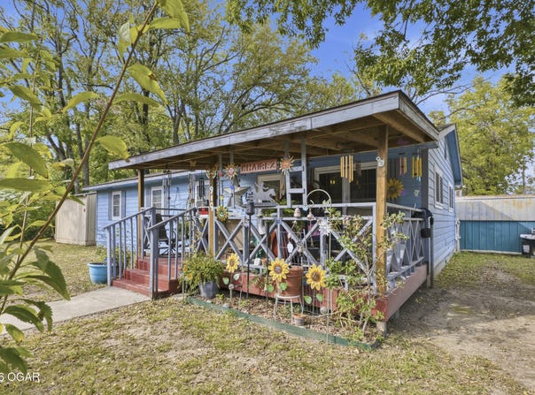 919 W 6th Street, Joplin, MO 64801