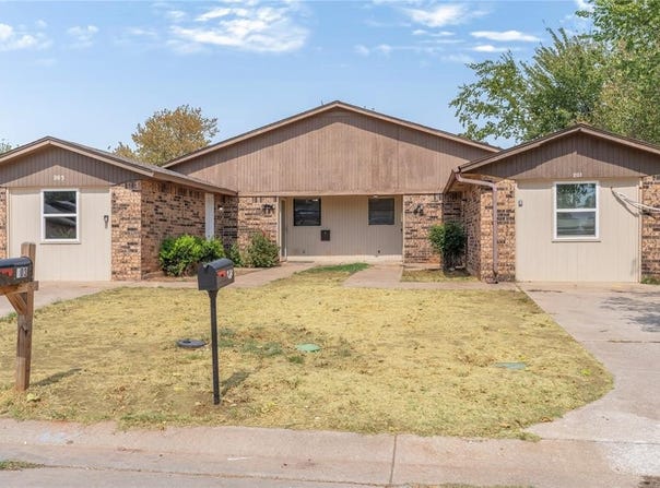 203 Windsor Way, Midwest City, OK 73110