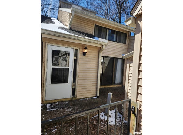 22 COUNTRY Place, Springfield, IL 62703